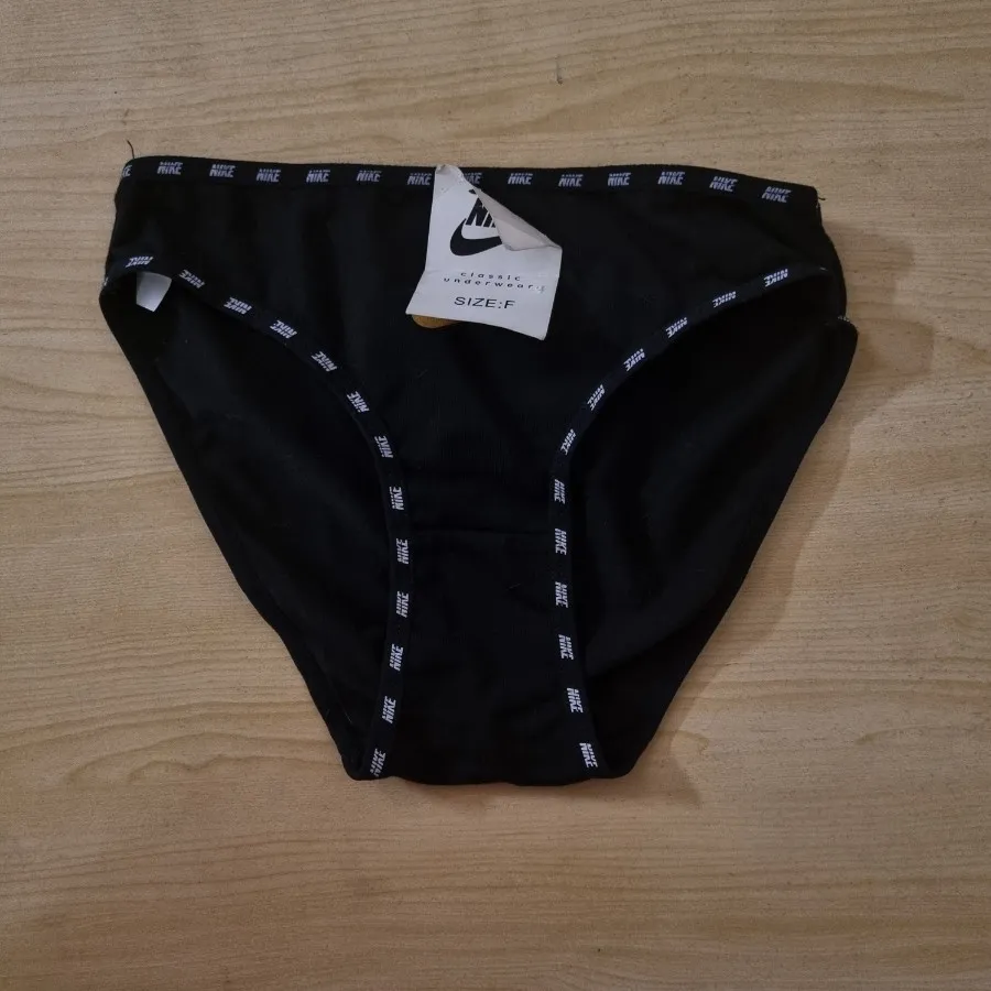 شورت نخی مشکی