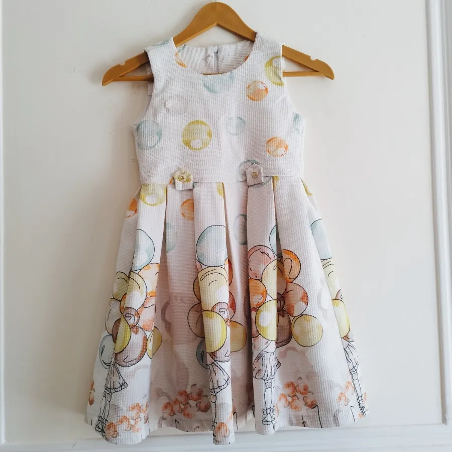 پیراهن دخترانه