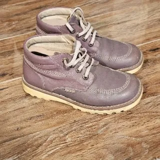 کفش بچه گانه