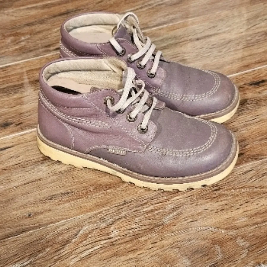 کفش بچه گانه