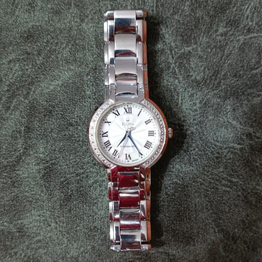 ساعت زنانه بلووا اصل