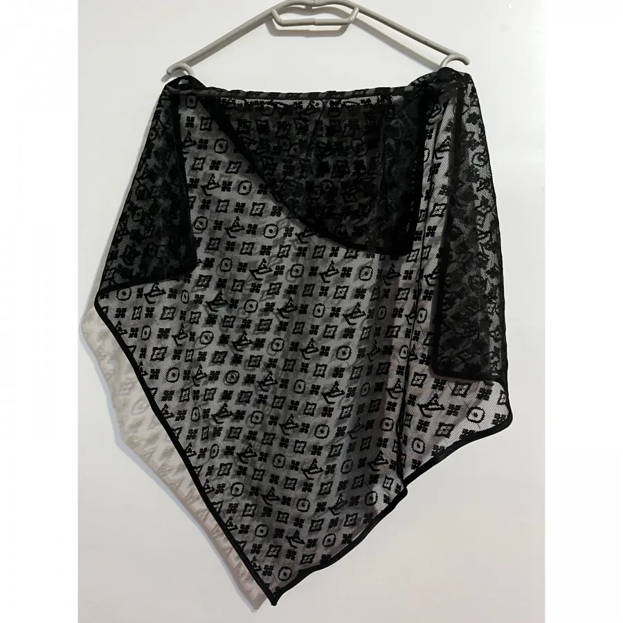 باندانا لویی ویتون