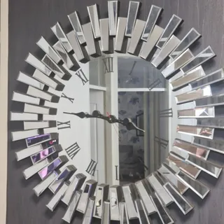 ایینه وساعت بزرگ