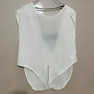 تاپ پشت باز سفید breshka