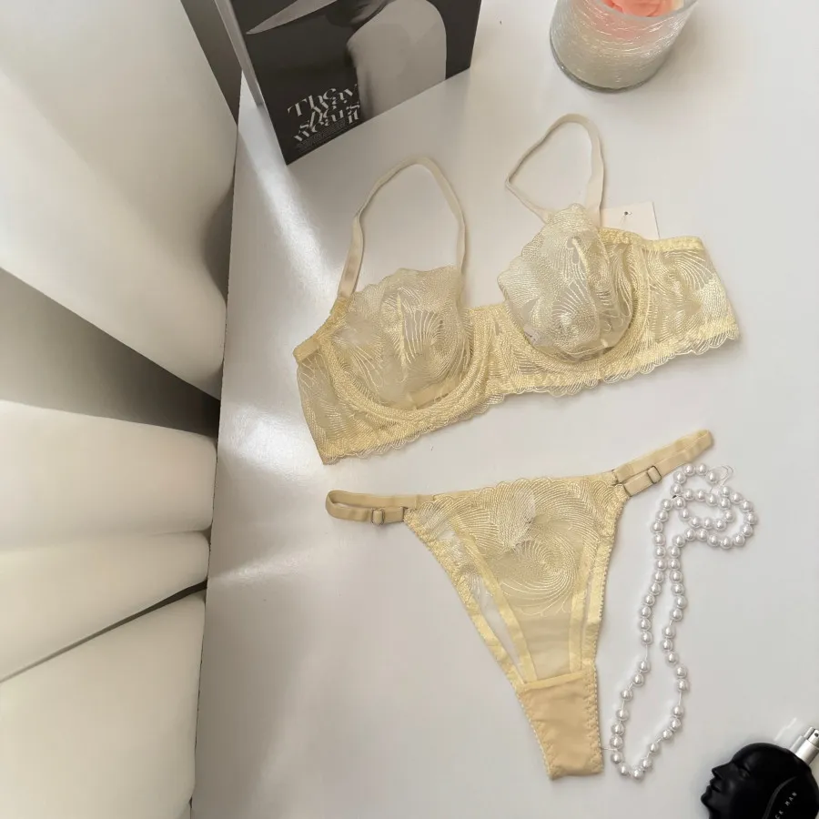 ست سوتین و شورت زرد