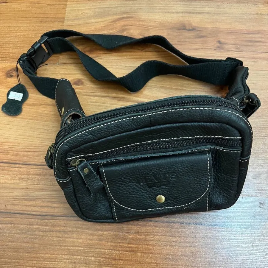 کیف چرم Levi’s