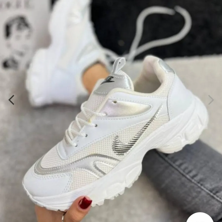 کتونی نایک سفید