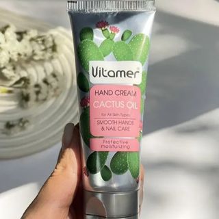 کرم مرطوب کننده تیوپی