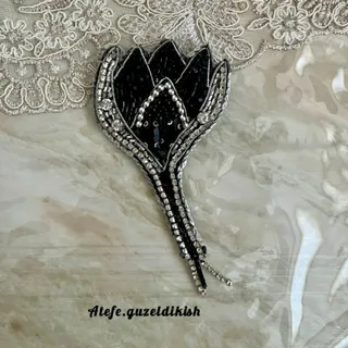 گلسینه جواهردوزی