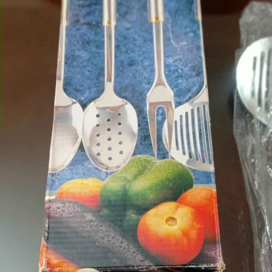 سرویس کفگیر و ملاقه قدیمی