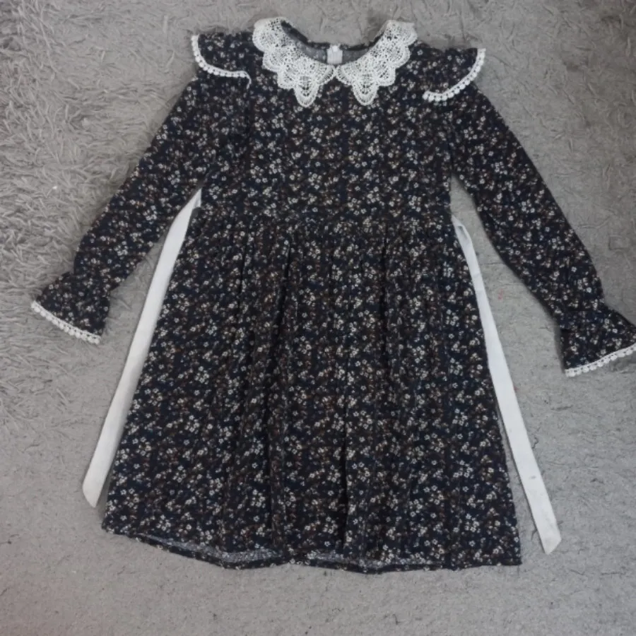 پیراهن دخترانه