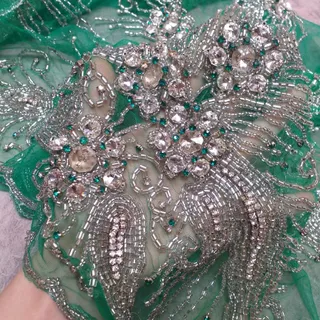 پارچه و پنل سنگدوزی