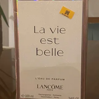 عطر زنانه