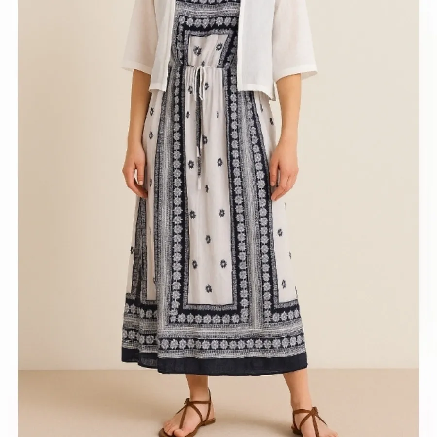 پیراهن ساحلی