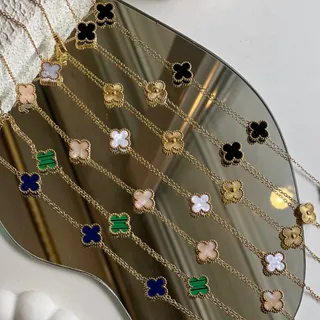 گردنبند ونکلیف