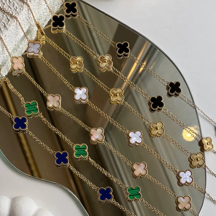 گردنبند ونکلیف