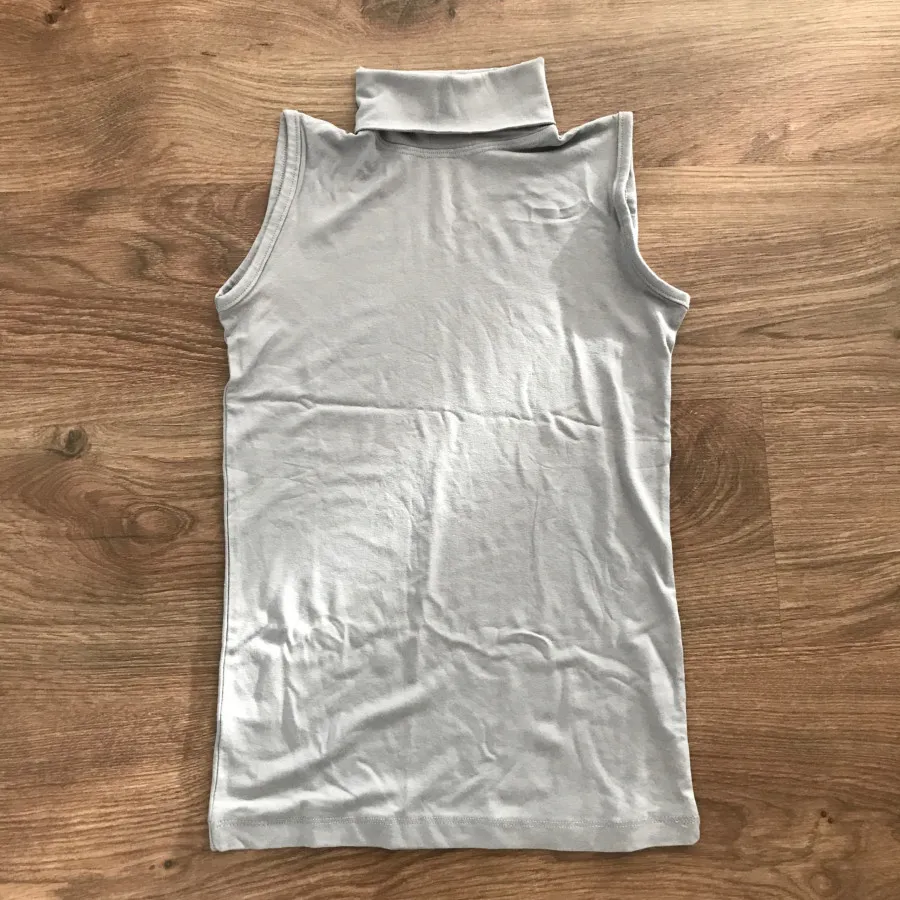 تاپ یقه دار