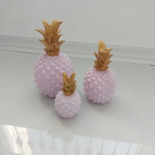 مجسمه اناناس صورتی