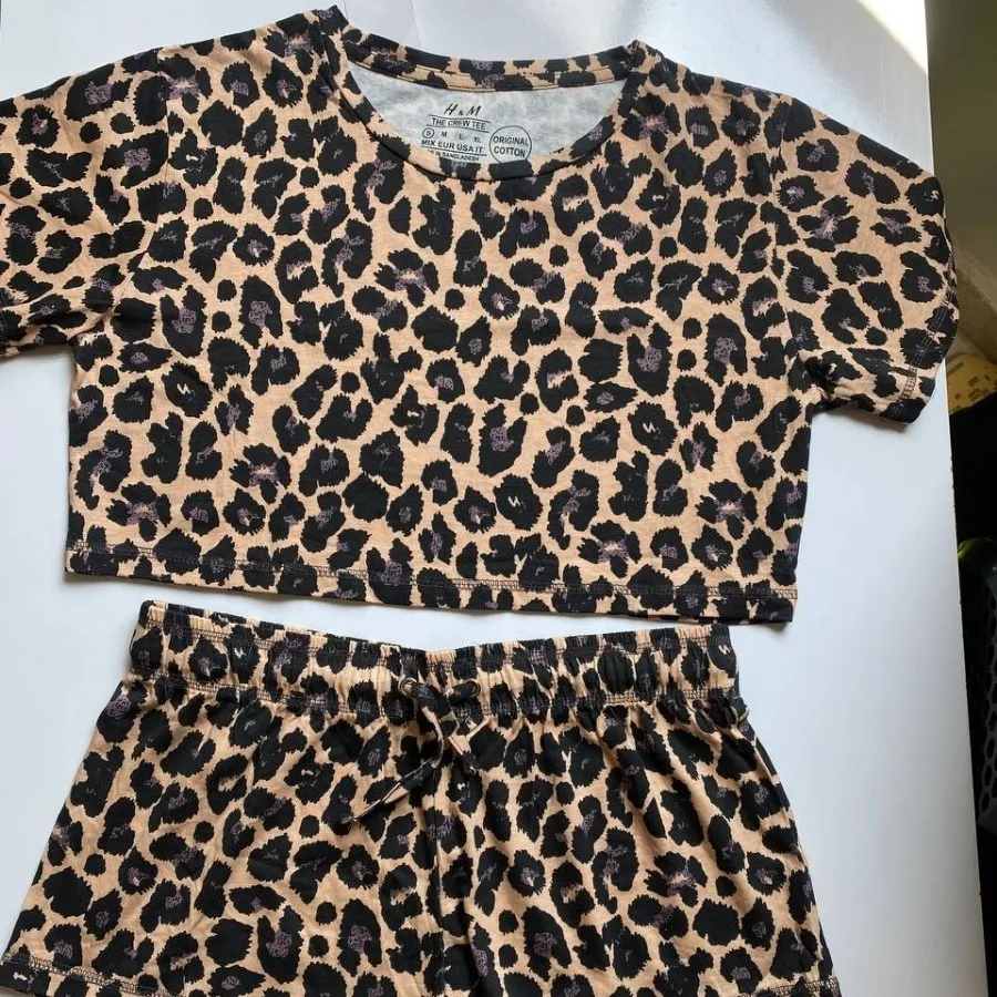 کراپ شورتک h&m