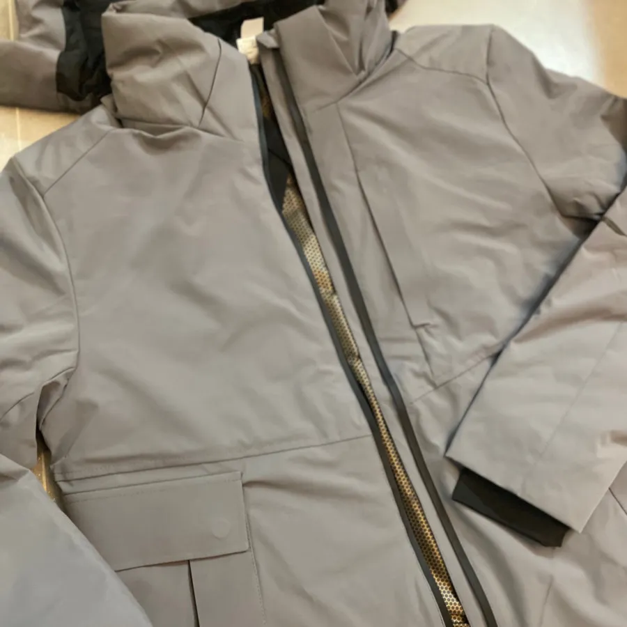 کاپشن برند اتودور