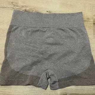 شورتک ورزشی