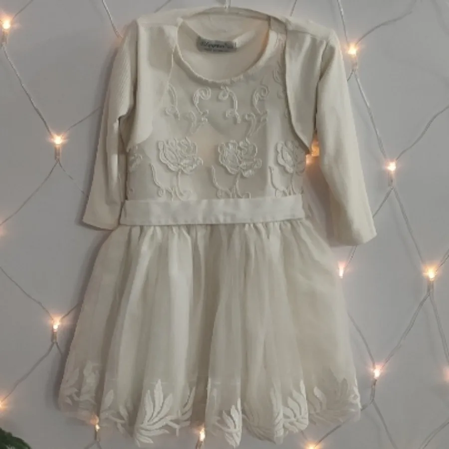 پیراهن دخترانه