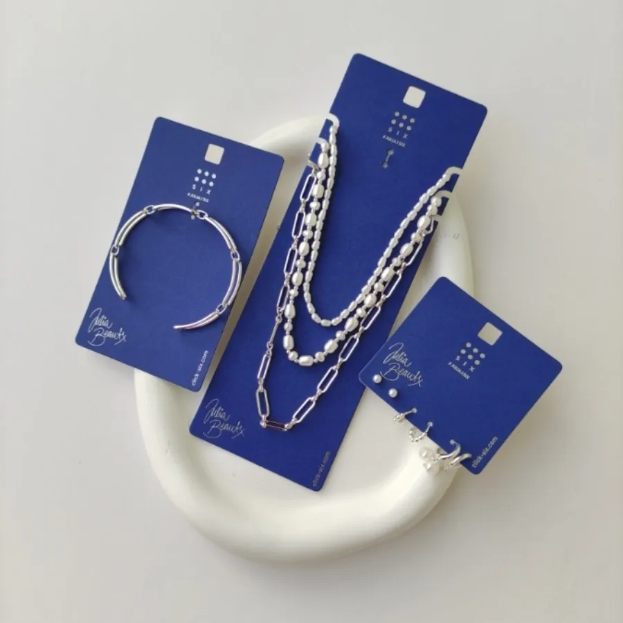 گردنبند و بنگل و گوشواره