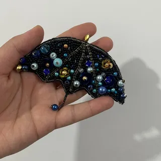 سنجاق سینه جواهردوزی