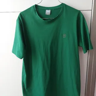 تی شرت خیلی خوش‌رنگ نو