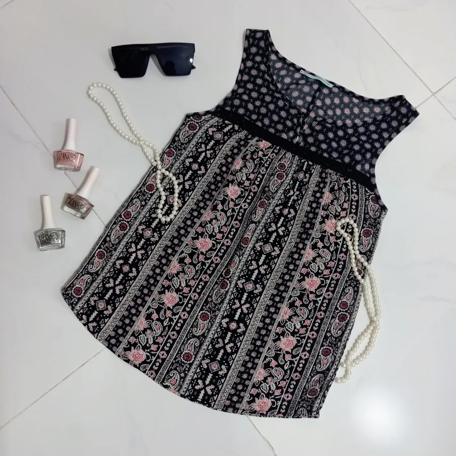 تاپ شیک مشکی و قرمز