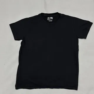 تیشرت مشکی بیسیک