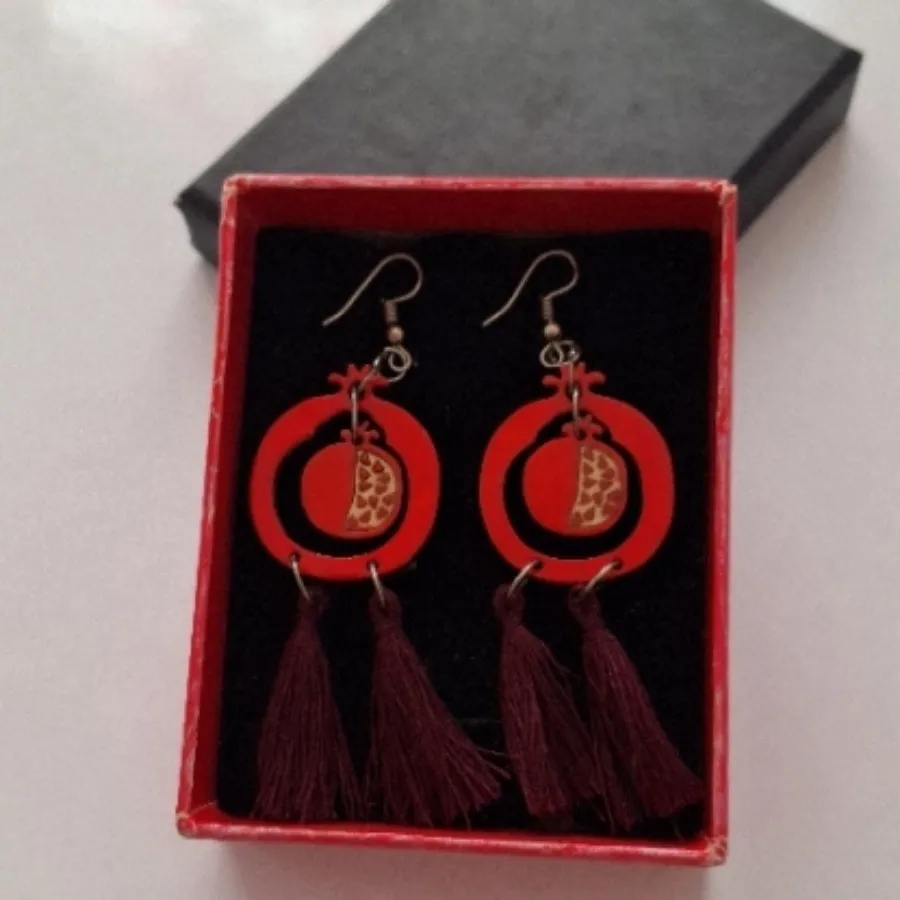 اکسسوری قرمز