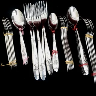 قاشق وچنگال