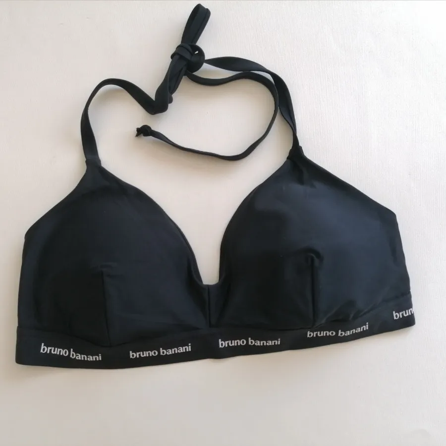 بیکینی اروپایی اکبند