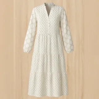 پیراهن سفید و طلایی