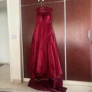 پیراهن دنباله دار اناری