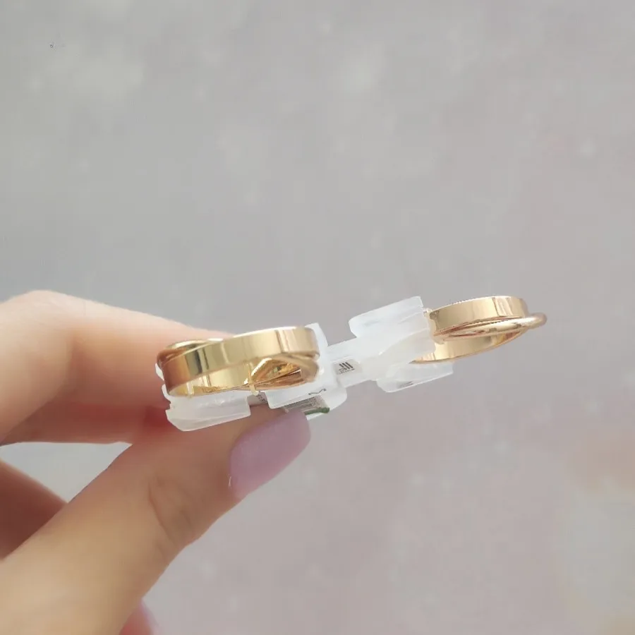 انگشتر طلایی