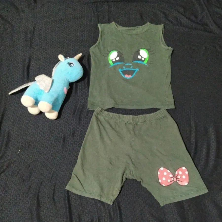 تاپ شورتک یشمی رنگ