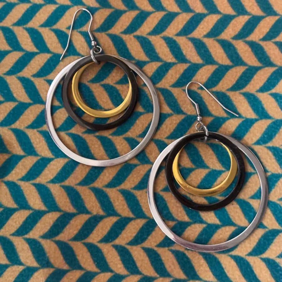 گوشواره سه رنگ