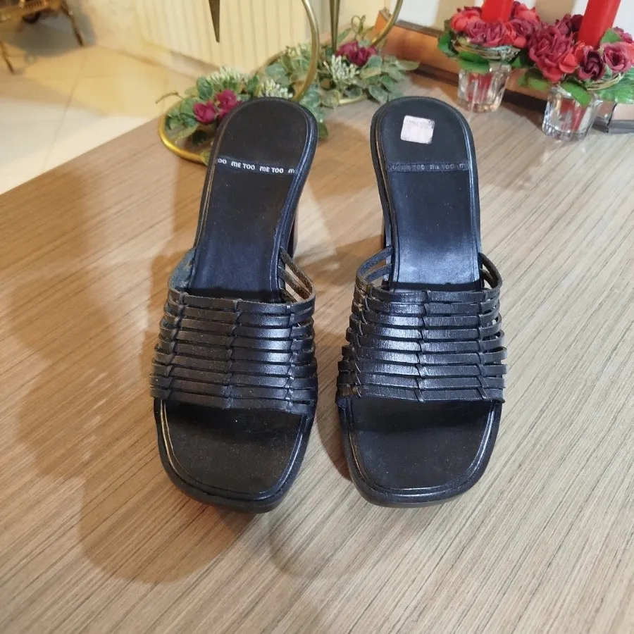 صندل چرم مشکی