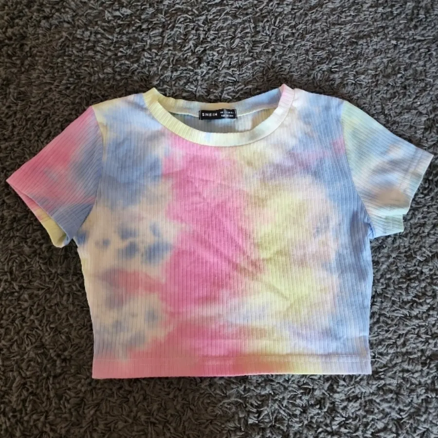 کراپ تیشرت پاستلی Shein