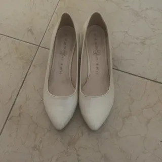 کفش پاشنه سه سانتی شیری