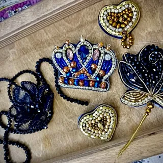 گلسینه جواهردوزی