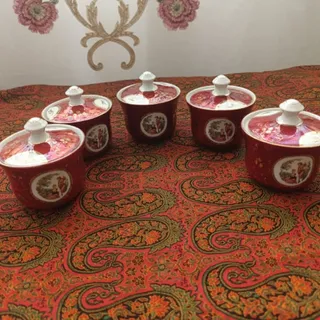 قندان قرمز قدیمی