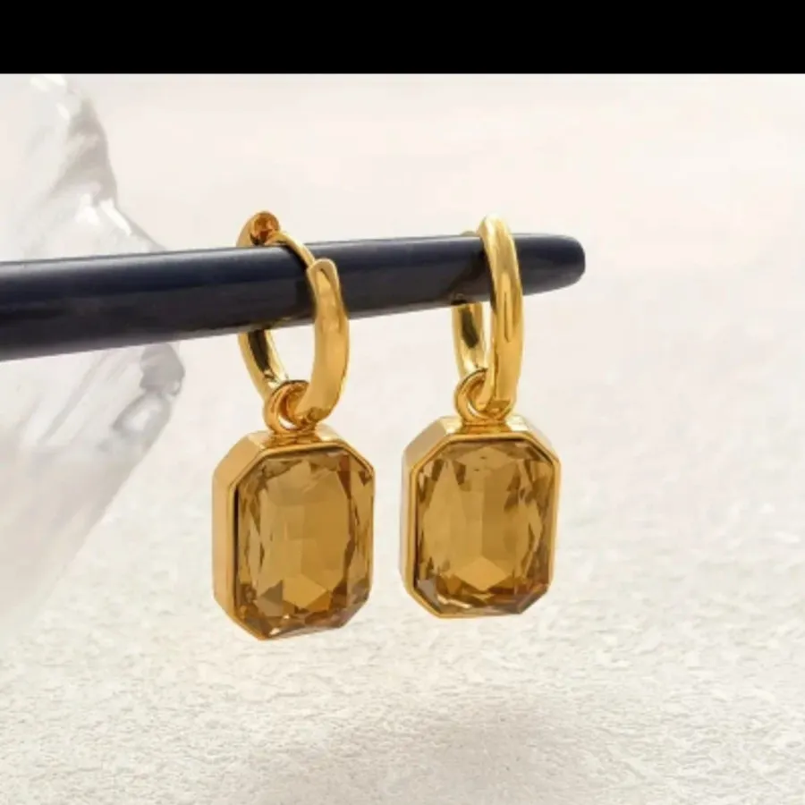 گوشواره سنگ شامپاینی