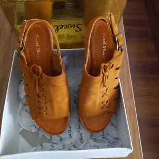 صندل ایتالیایی 37