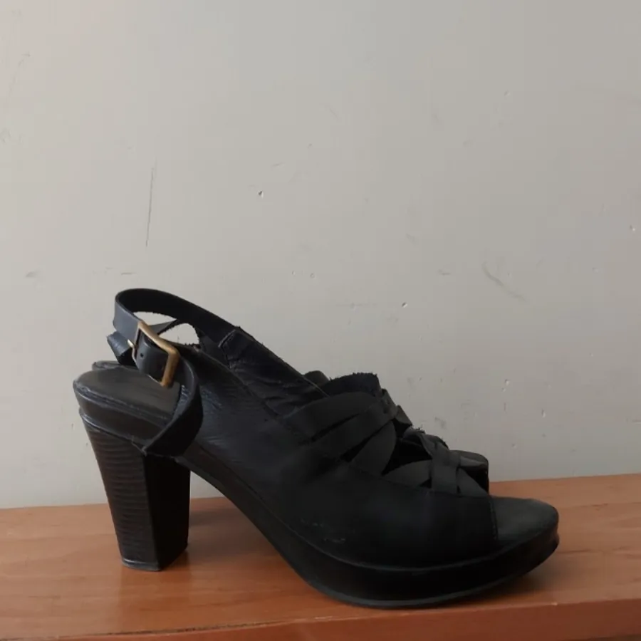 کفش چرم دست دوز