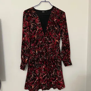 پیراهن کوتاه