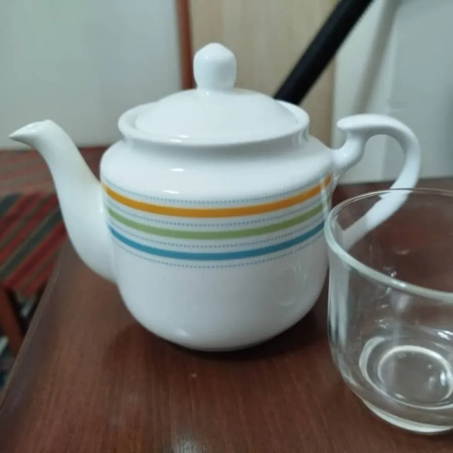 قوری چینی زرین