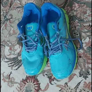 کفش‌کتونی انگلیسی